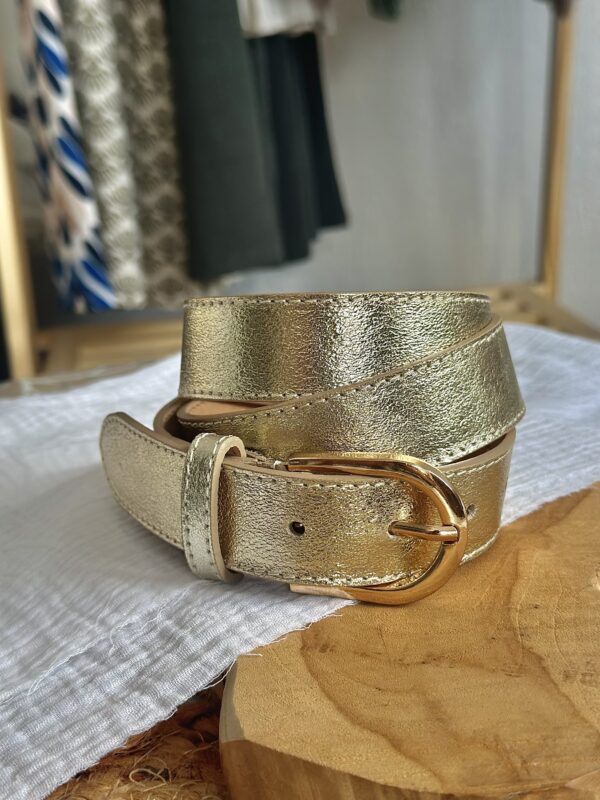 Ceinture en cuir dorée